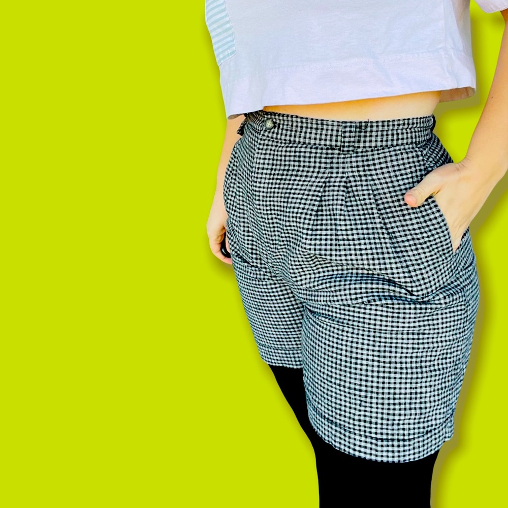 Vintage black and gray checked high waisted shorts size 14
